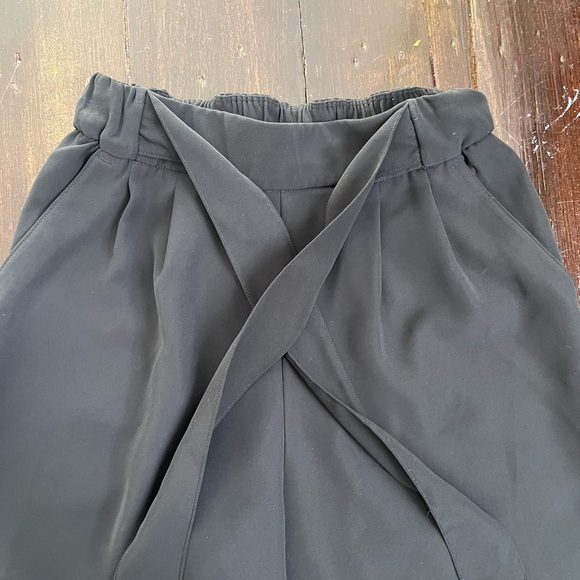 Lululemon Pants with Tie - Picture 2 of 5